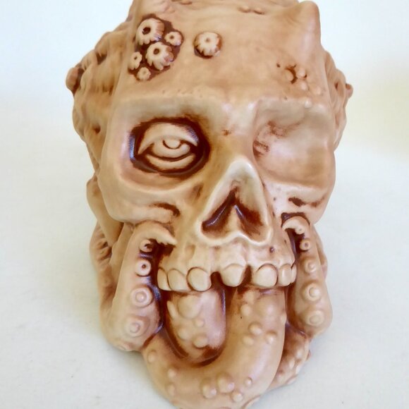 NEW SIGNED 2021 DOUG HORNE ZOMBIE KING SKULL 1st EDITION STRONGWATER TIKI MUG - Picture 2 of 11